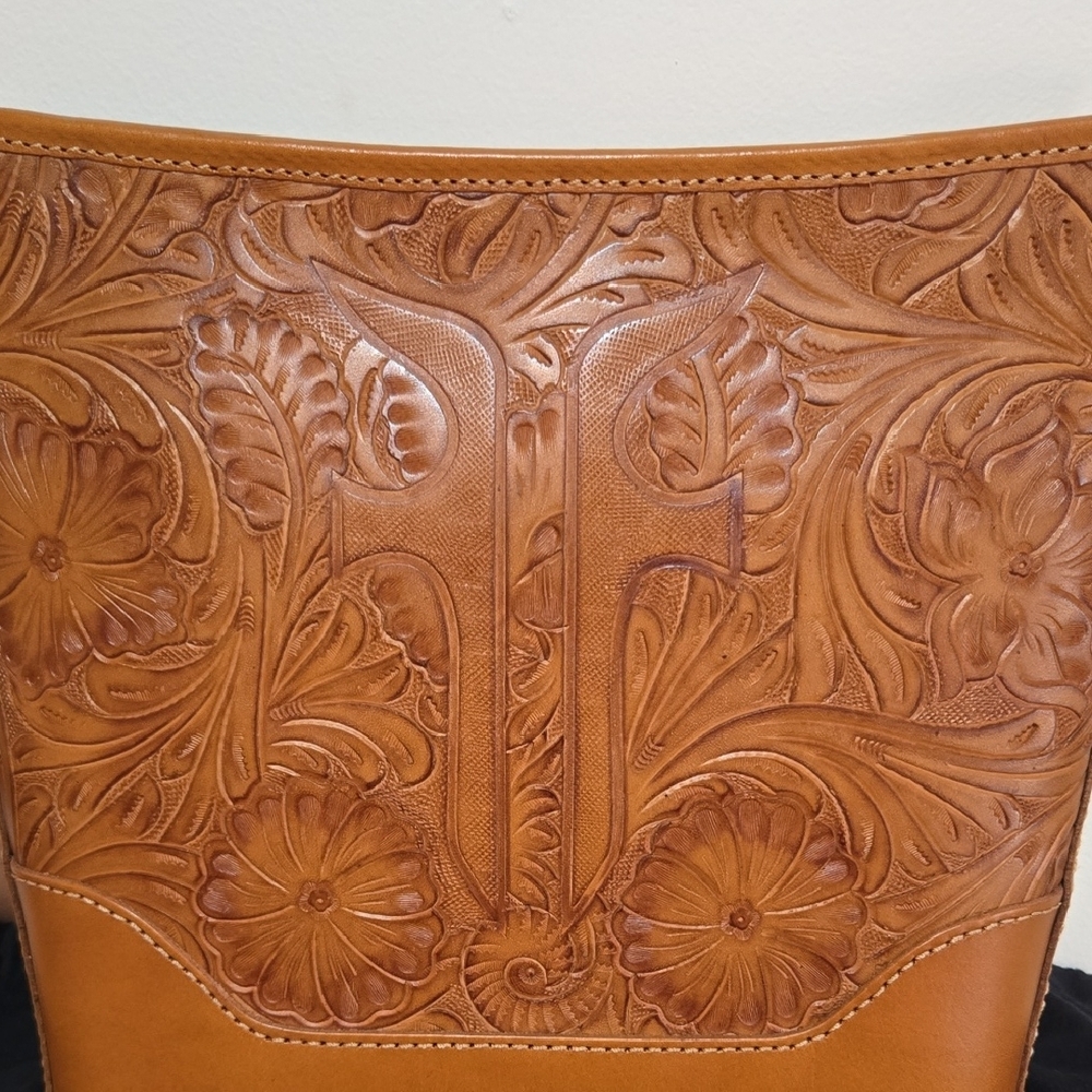 Frye MELISSA ARTISAN HOBO IN SUNFLOWER. NWT LIMITED EDITION - Picture 4 of 14